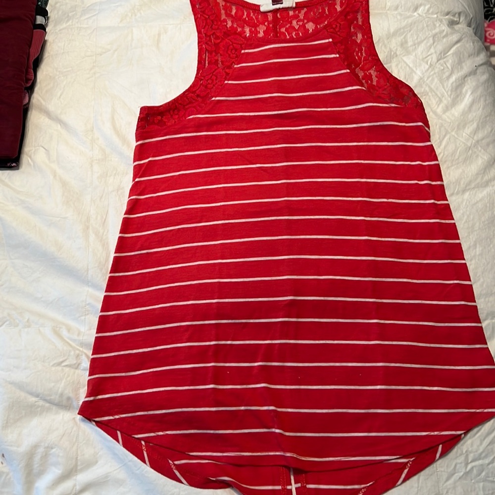 Coral tank top. Size S.